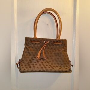 Vintage Dooney and Bourke purse